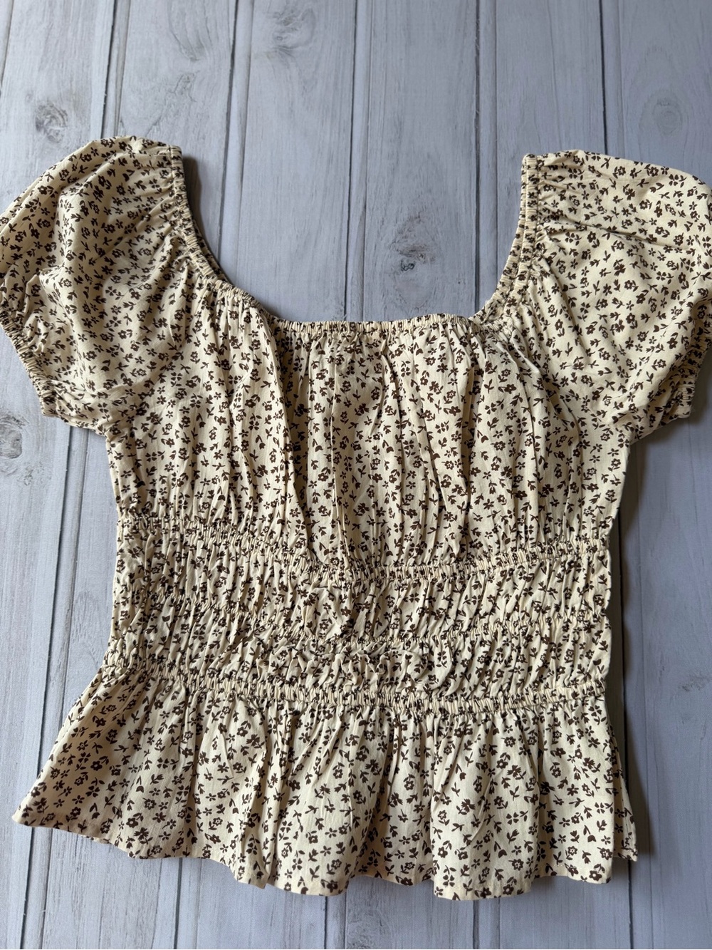 Sim & Sam cream brown floral milkmaid puff sleeve smocked bodice blouse. Medium - Picture 6 of 14